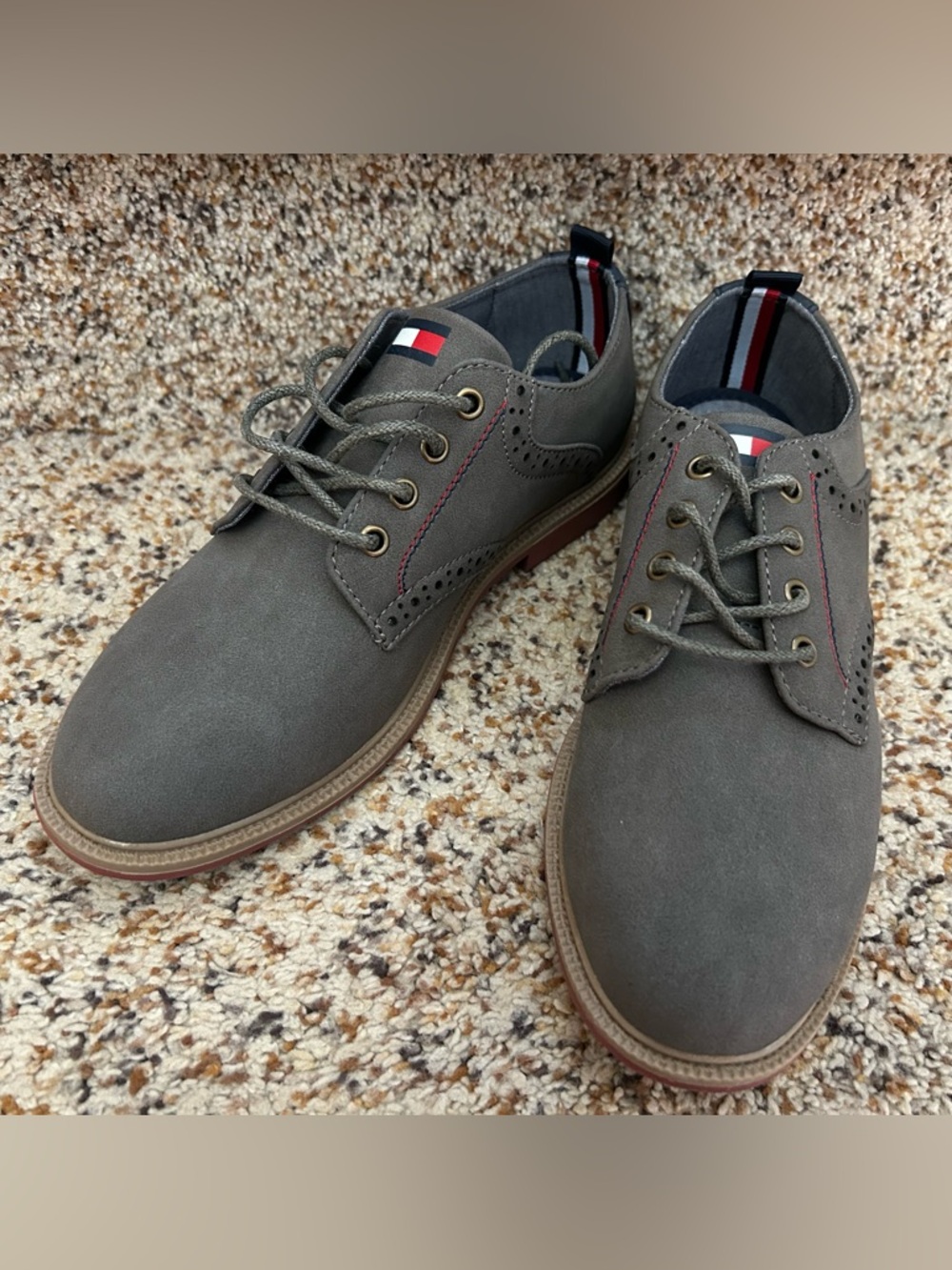 Tommy Hilfiger boys Suede Lace-Up Oxfords size 3